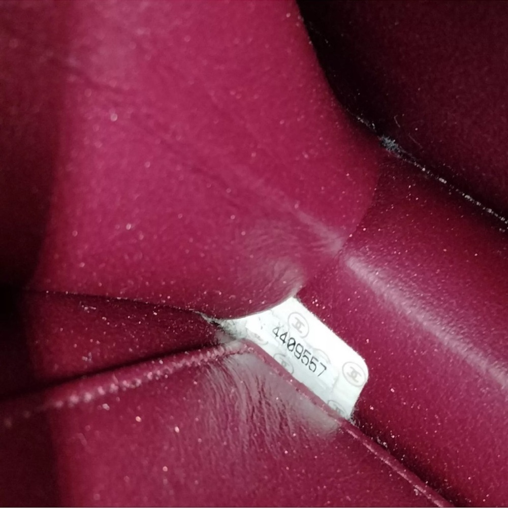 CHANEL Classique Leather Clutch - Picture 9 of 9